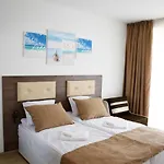 Asi Homestay *